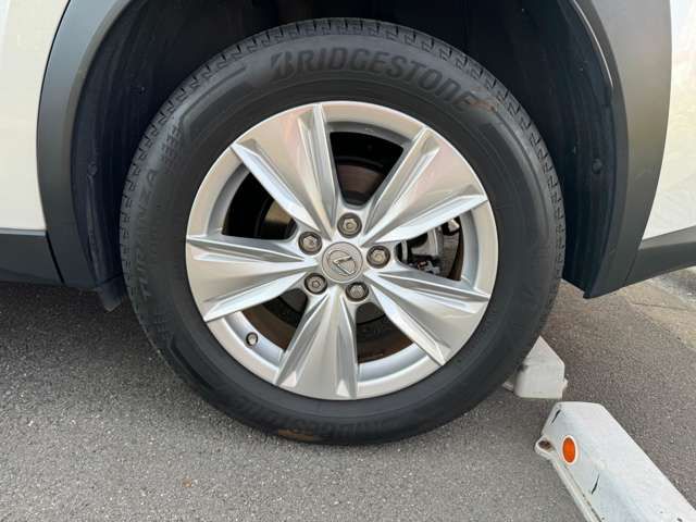 Lexus UX 2021-12 191737-12