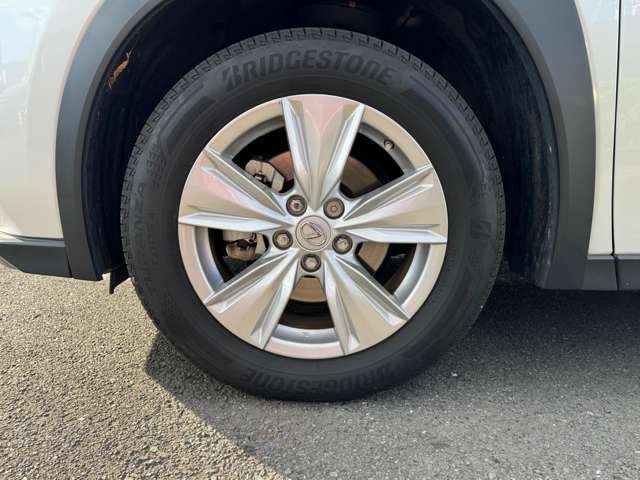 Lexus UX 2021-12 191737-11