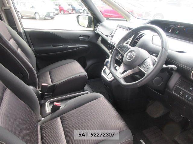 Nissan SERENA 2018-11 324981-12