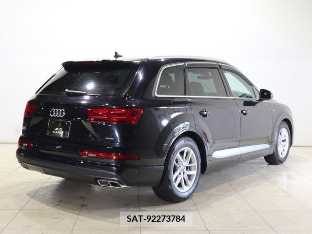 Audi Q7 2019-07 262199-7