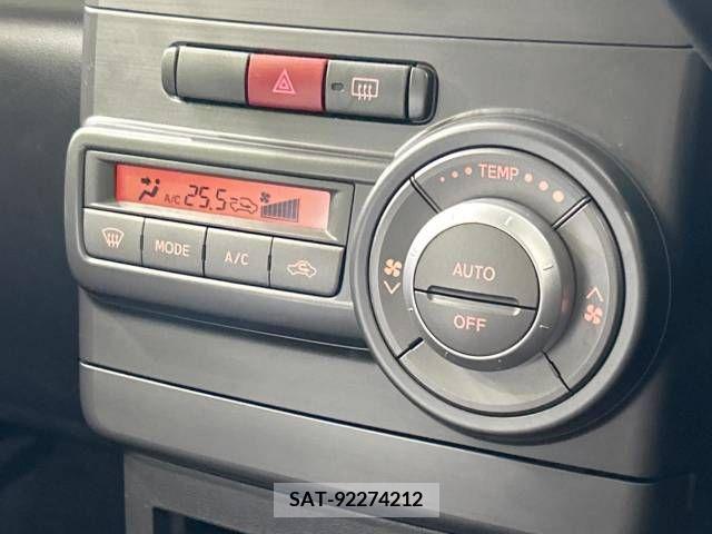 Toyota PIXIS SPACE 2015-07 384886-5