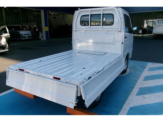 Suzuki CARRY TRUCK 2022-12 17079-5