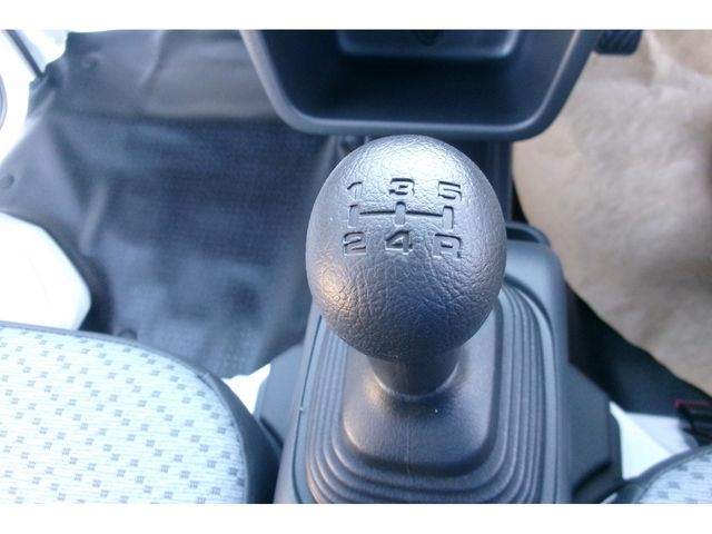 Suzuki CARRY TRUCK 2022-12 17079-16