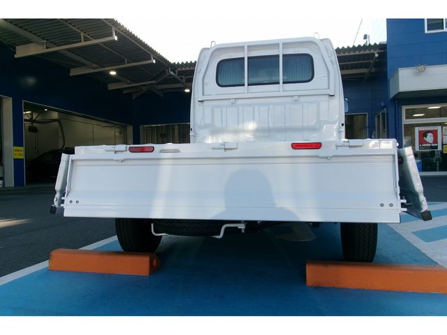 Suzuki CARRY TRUCK 2022-12 17079-6