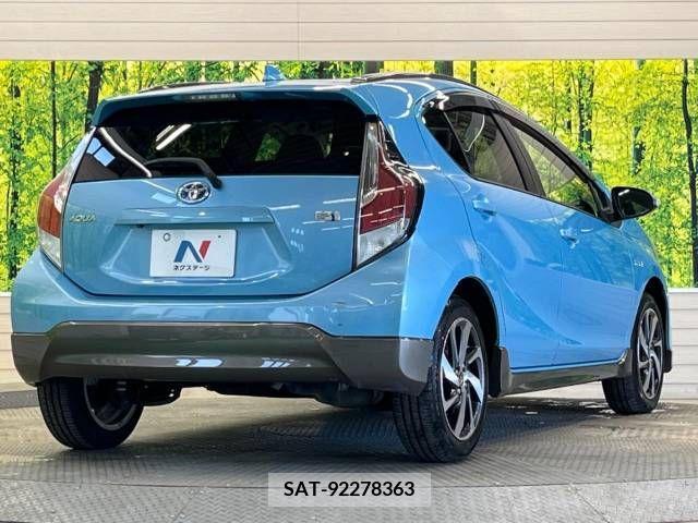 Toyota AQUA 2015-07 384174-17