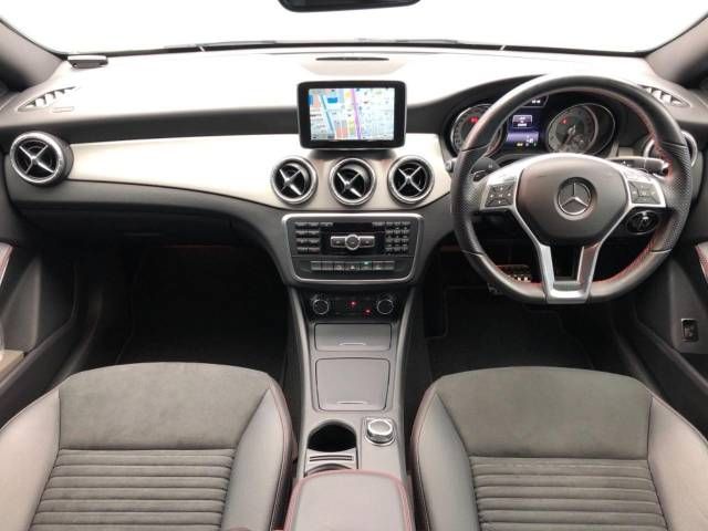 Mercedes Benz CLA-CLASS 2014-08 18014-1