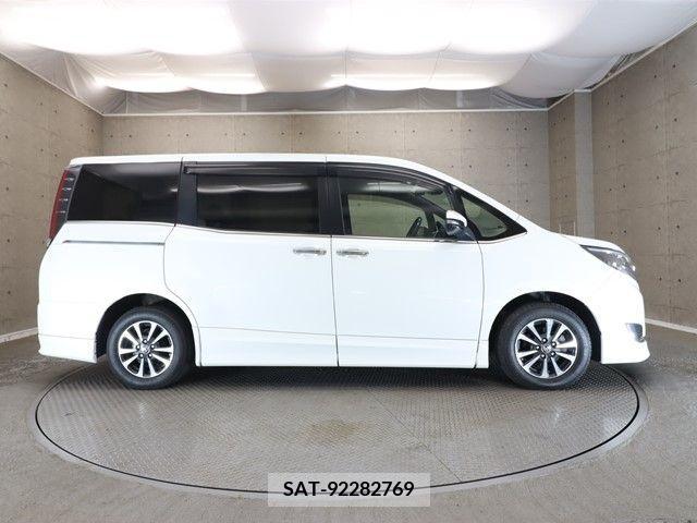 Toyota ESQUIRE 2019-09 321669-22