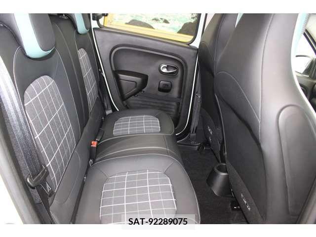 Renault TWINGO 2018-01 374394-11