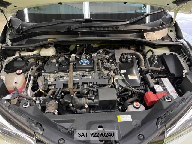 Toyota C-HR 2017-06 264052-18