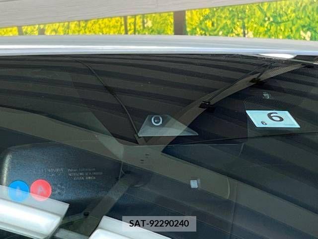Toyota C-HR 2017-06 264052-3