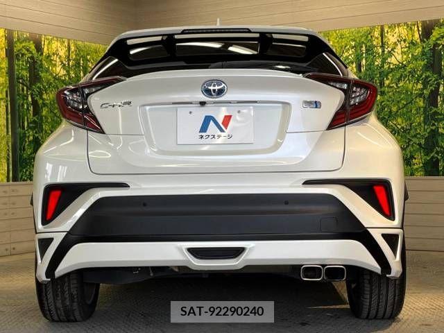 Toyota C-HR 2017-06 264052-15