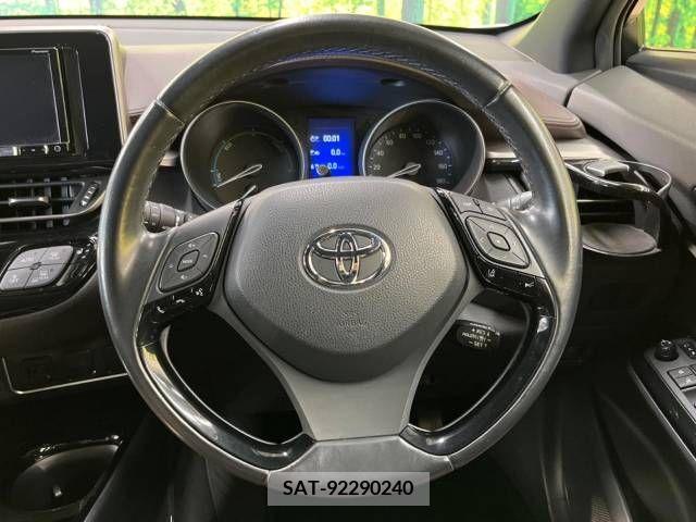 Toyota C-HR 2017-06 264052-11