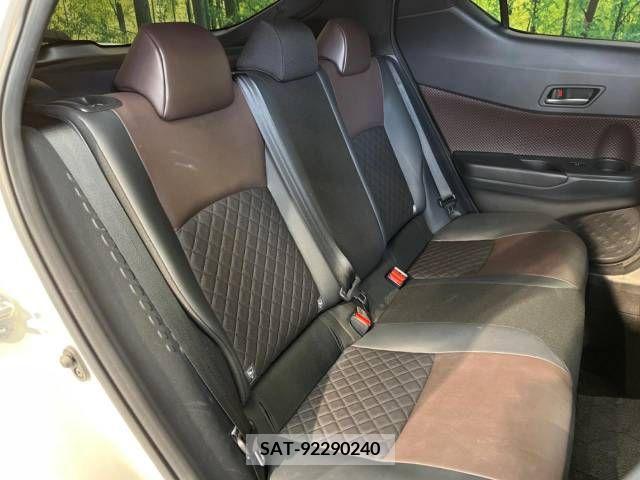 Toyota C-HR 2017-06 264052-9