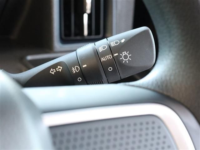 Daihatsu TANTO CUSTOM 2022-12 12523-26