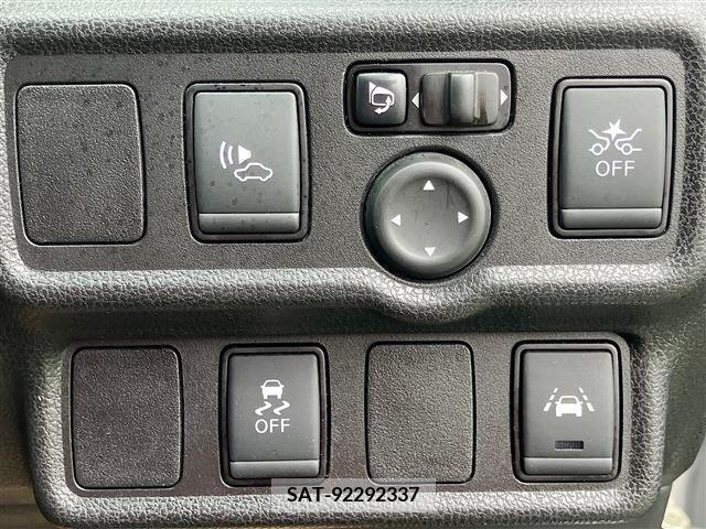 Nissan NOTE 2019-03 392957-8
