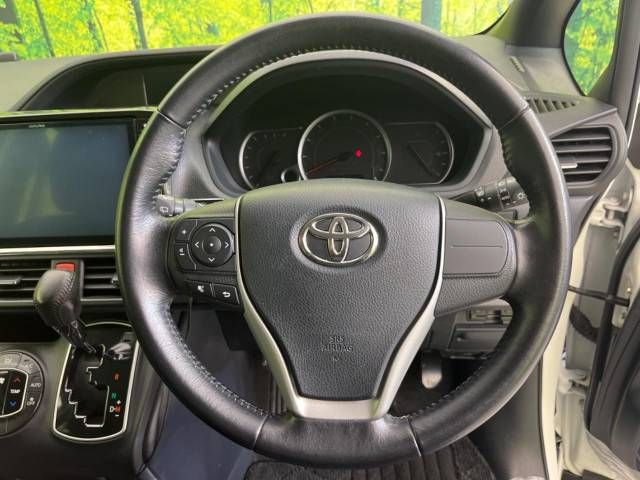 Toyota VOXY 2014-03 183912-12