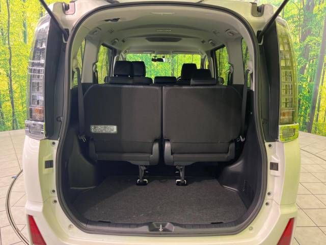 Toyota VOXY 2014-03 183912-11