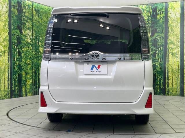 Toyota VOXY 2014-03 183912-16