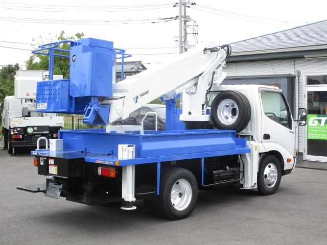 Hino DUTRO 2012-08 24074-5