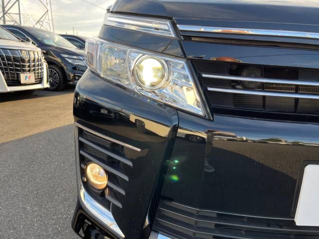 Toyota VOXY 2016-03 184883-13