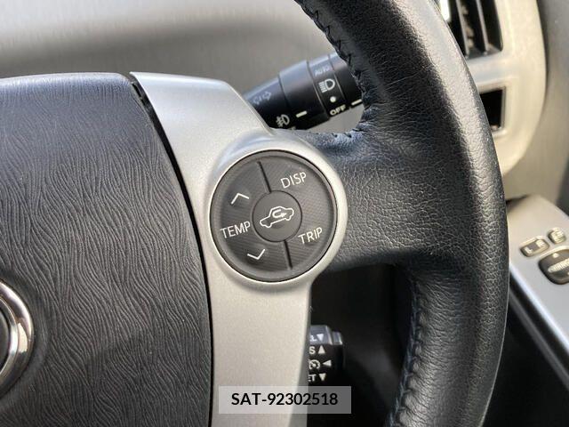 Toyota PRIUS ALPHA 2012-02 283472-11