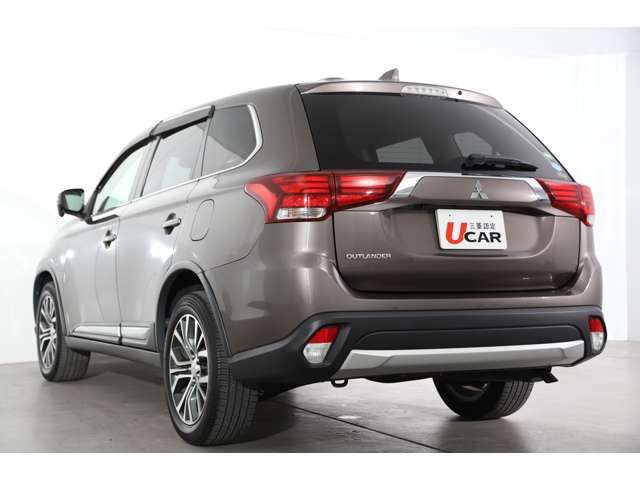 Mitsubishi OUTLANDER 2017-03 4527-17