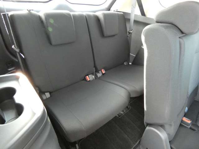 Mitsubishi OUTLANDER 2017-03 4527-7