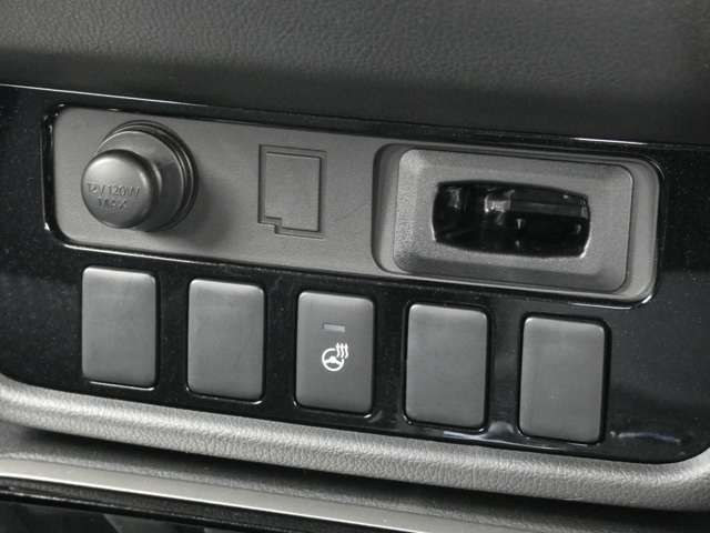 Mitsubishi OUTLANDER 2017-03 4527-13