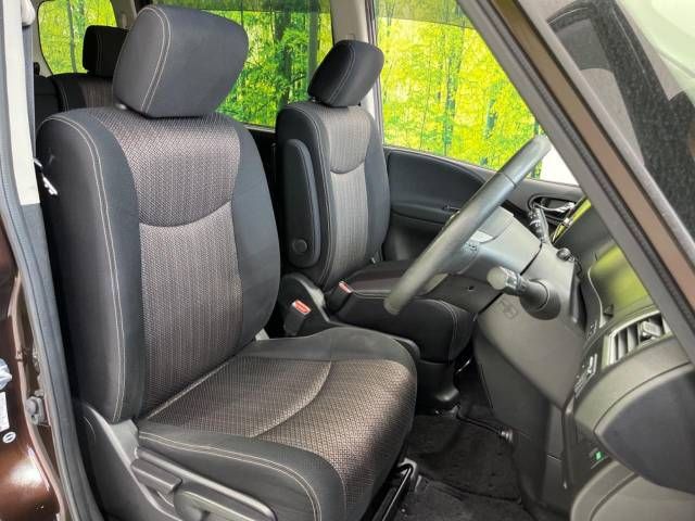 Nissan SERENA 2015-02 184404-8