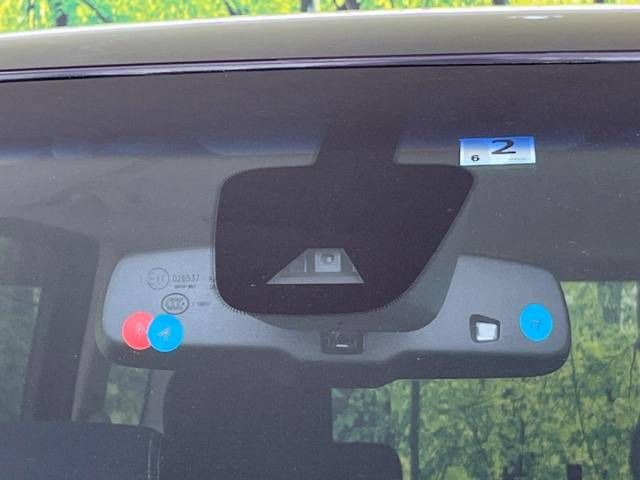 Nissan SERENA 2015-02 184404-4