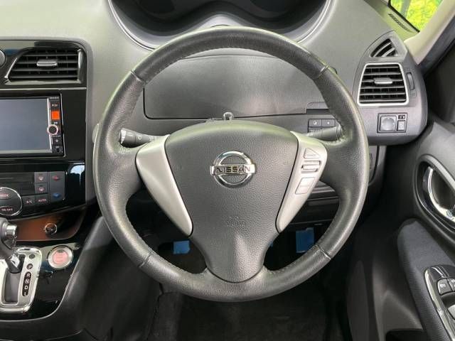 Nissan SERENA 2015-02 184404-12