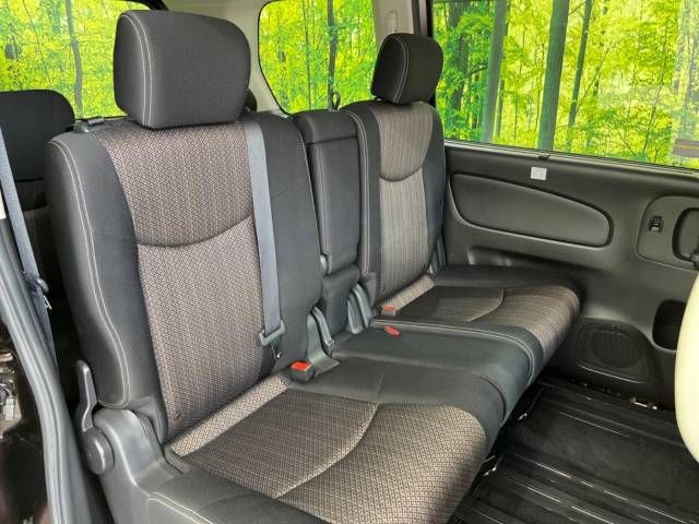 Nissan SERENA 2015-02 184404-9