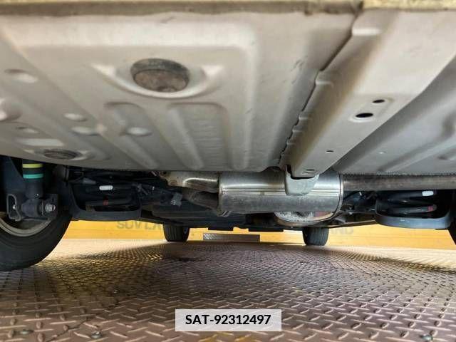 Toyota ESQUIRE 2016-09 359797-19