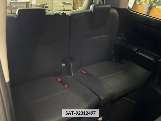 Toyota ESQUIRE 2016-09 359797-10