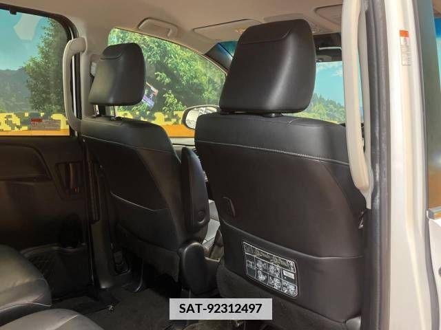 Toyota ESQUIRE 2016-09 359797-8