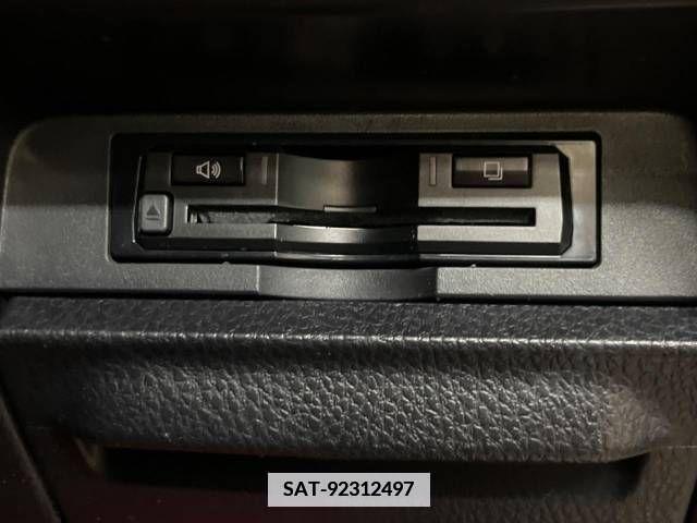 Toyota ESQUIRE 2016-09 359797-5