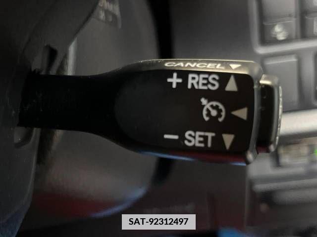 Toyota ESQUIRE 2016-09 359797-4