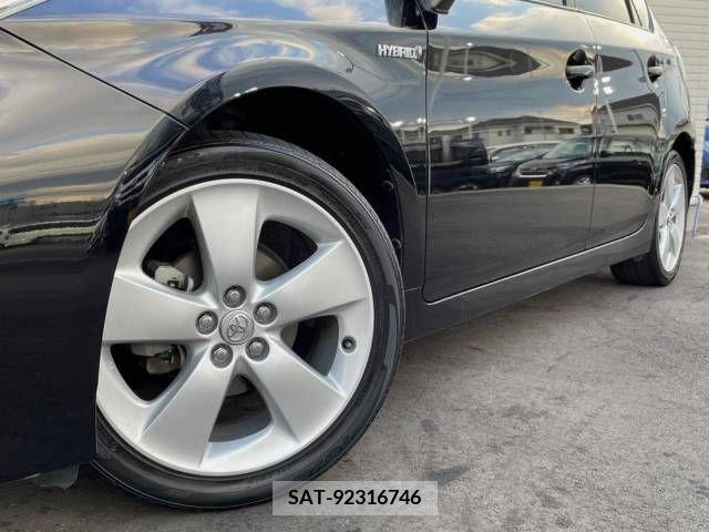 Toyota PRIUS 2015-06 366663-9