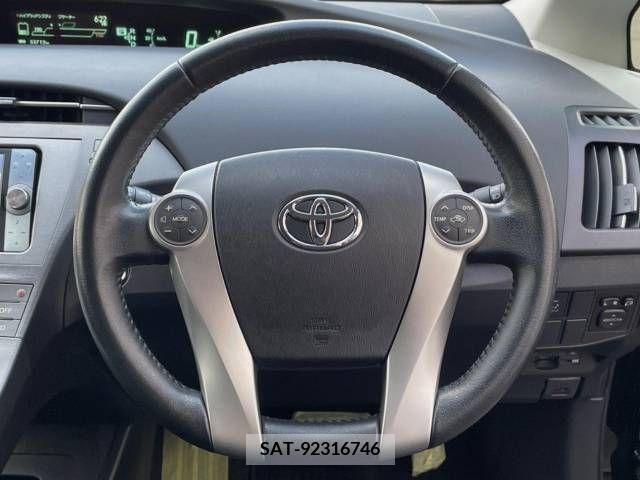 Toyota PRIUS 2015-06 366663-13