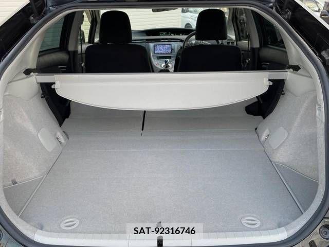 Toyota PRIUS 2015-06 366663-12