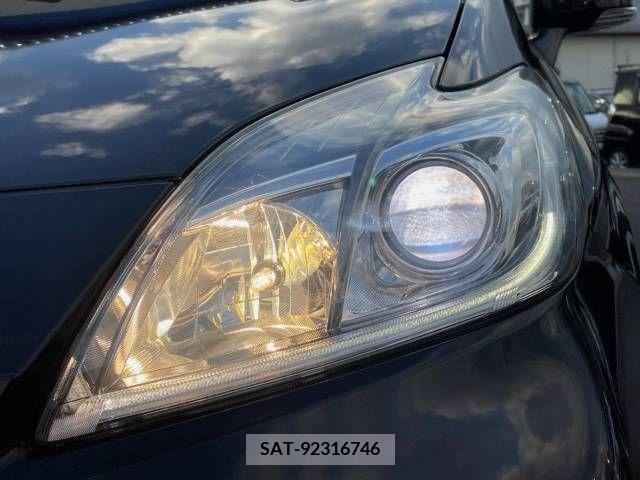 Toyota PRIUS 2015-06 366663-8