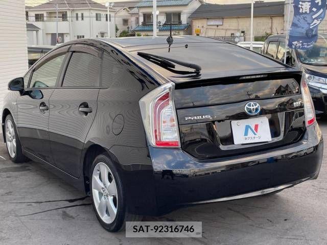 Toyota PRIUS 2015-06 366663-16
