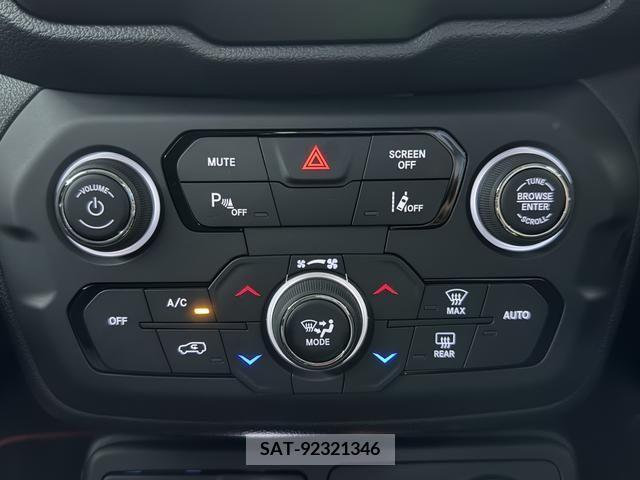 Jeep RENEGADE 2023-03 298884-11