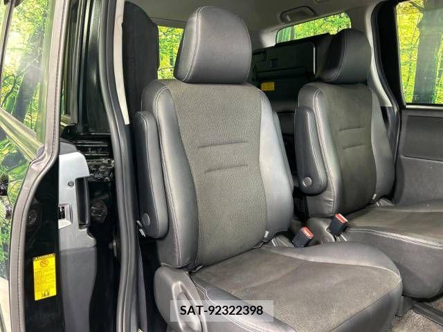 Toyota VOXY 2013-07 394961-9