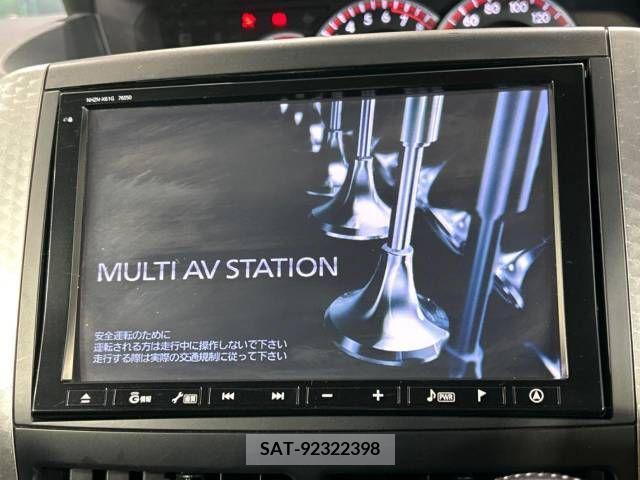 Toyota VOXY 2013-07 394961-2