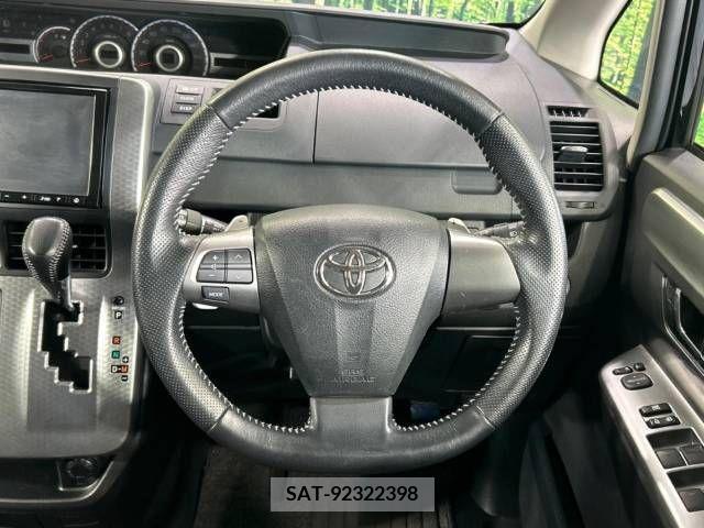 Toyota VOXY 2013-07 394961-12