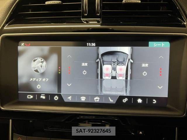 Jaguar F-PACE 2016-10 221447-5