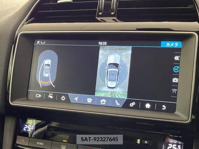 Jaguar F-PACE 2016-10 221447-6