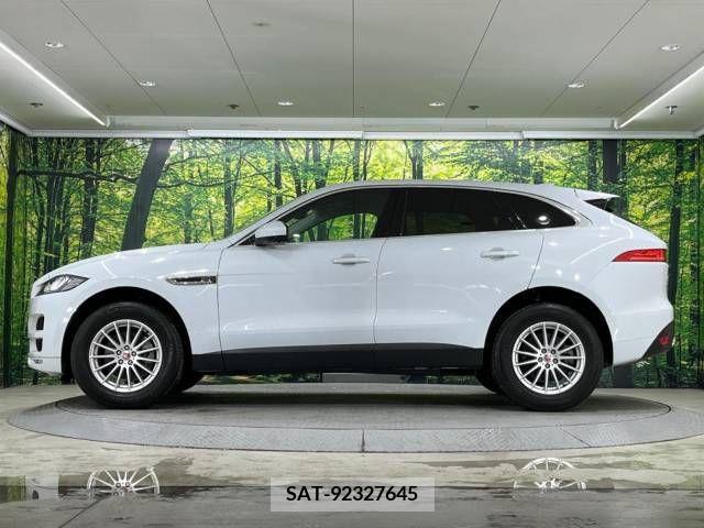 Jaguar F-PACE 2016-10 221447-17