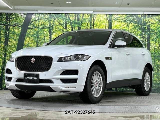 Jaguar F-PACE 2016-10 221447-16